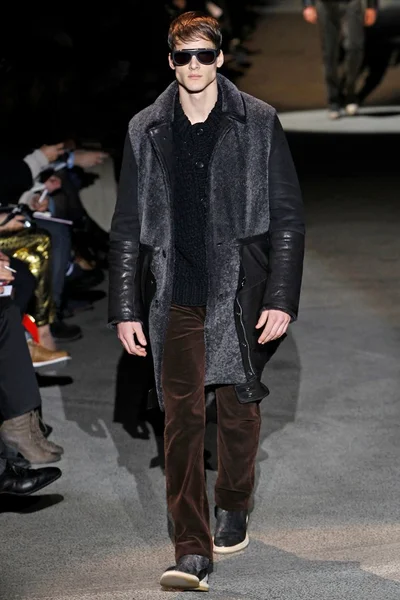 Look 26